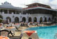 Jacaranda Indian Ocean Beach Resort -вид на отель , бассейн и Ocean Terrace ресторан